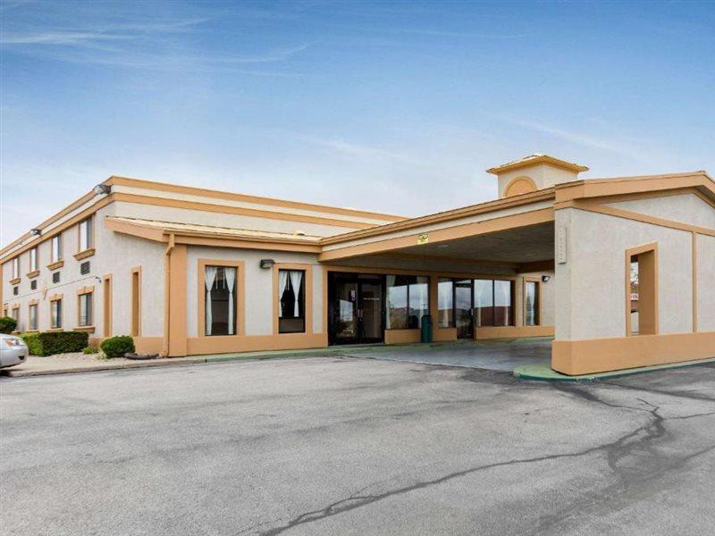 Quality Inn & Suites Bloomington University Area מראה חיצוני תמונה
