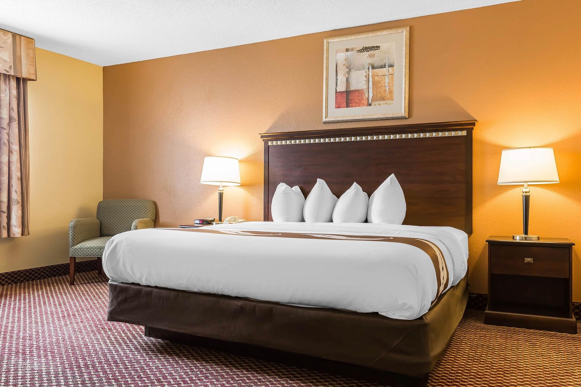 Quality Inn & Suites Bloomington University Area מראה חיצוני תמונה