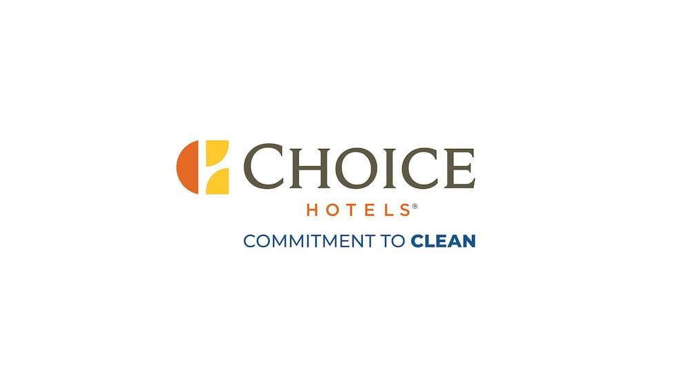 Quality Inn & Suites Bloomington University Area מראה חיצוני תמונה