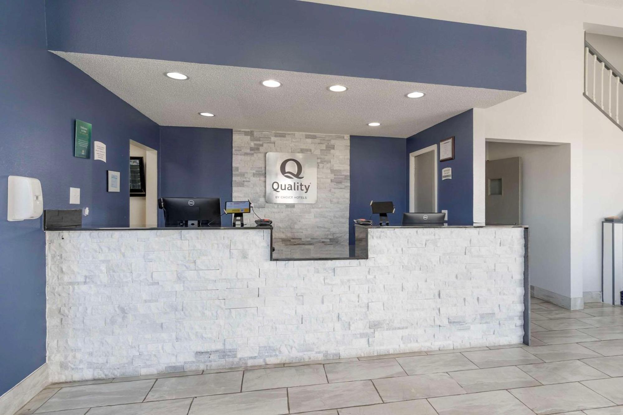 Quality Inn & Suites Bloomington University Area מראה חיצוני תמונה