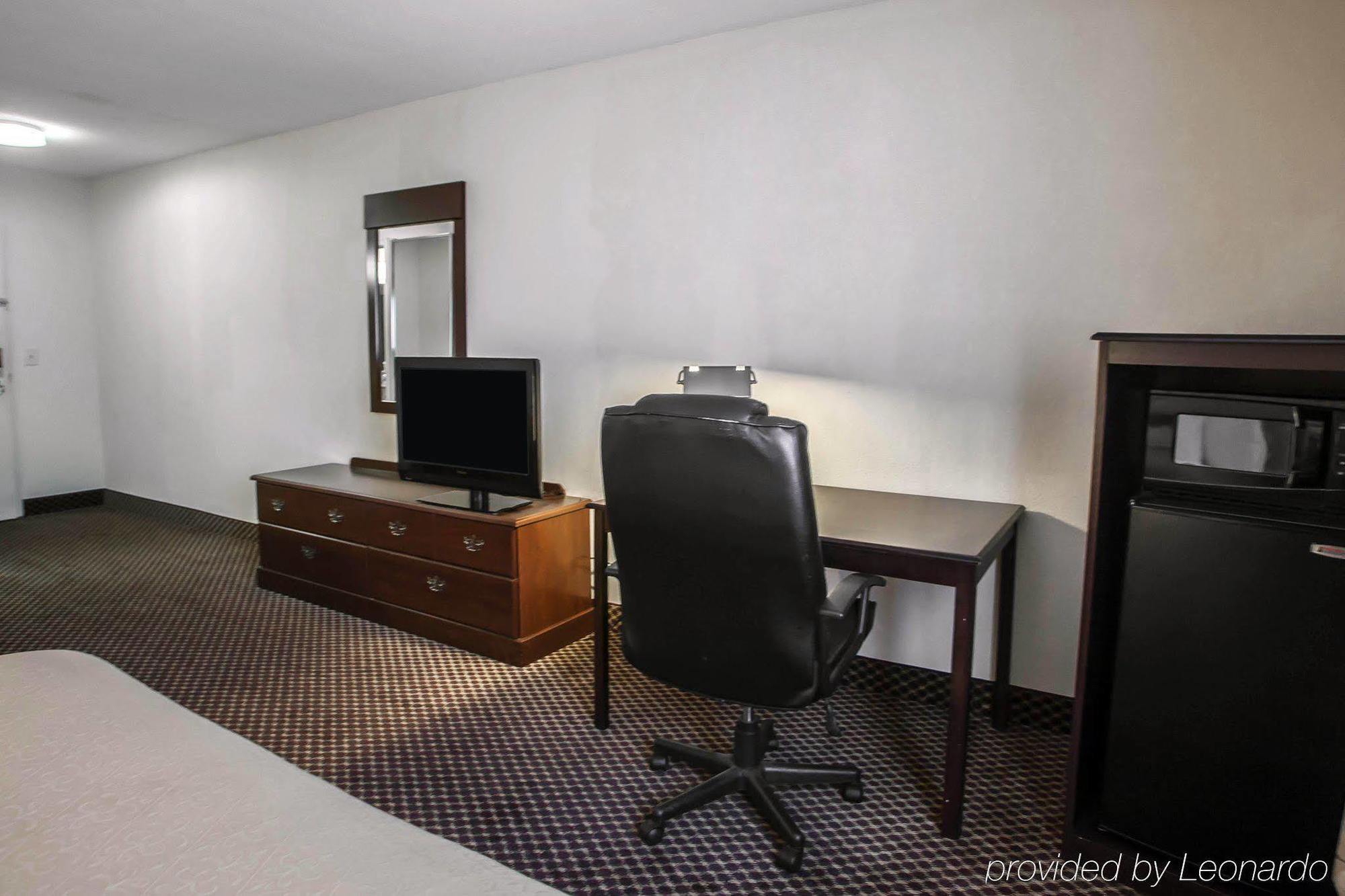 Quality Inn & Suites Bloomington University Area מראה חיצוני תמונה
