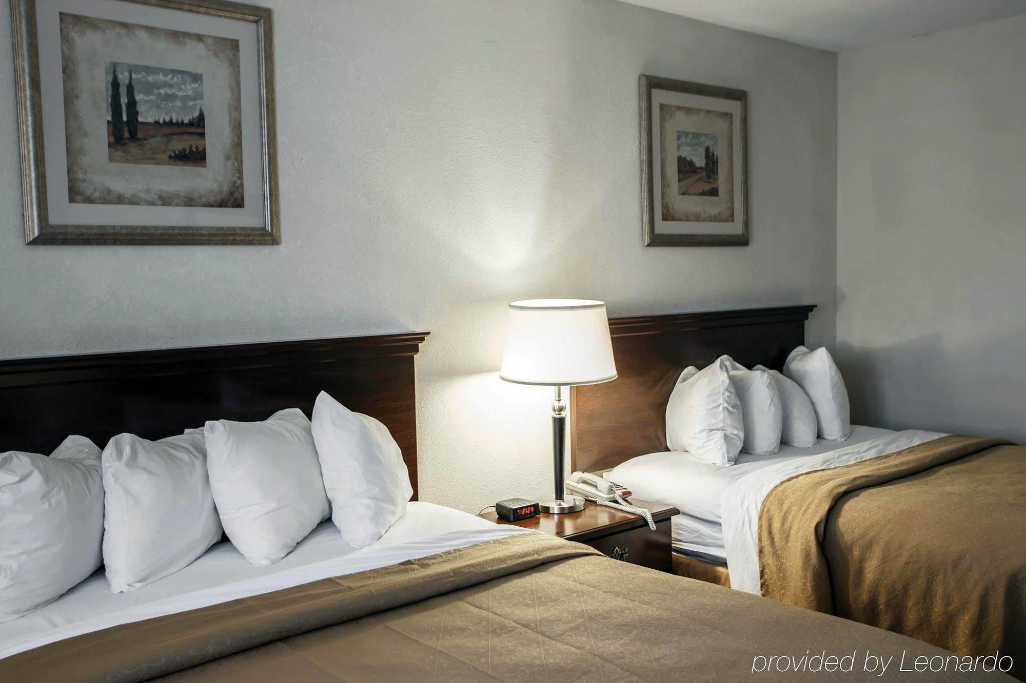Quality Inn & Suites Bloomington University Area מראה חיצוני תמונה
