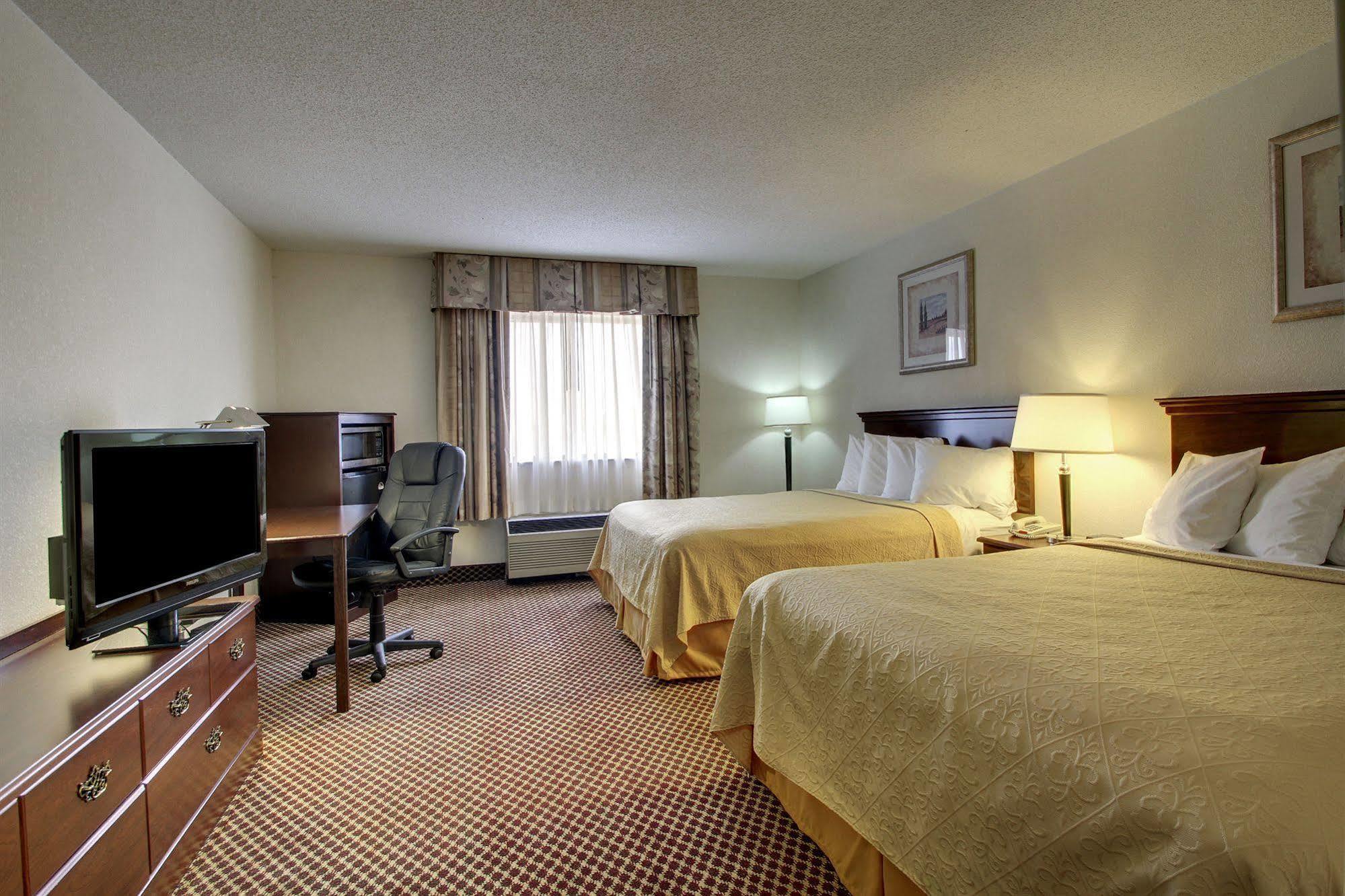 Quality Inn & Suites Bloomington University Area מראה חיצוני תמונה